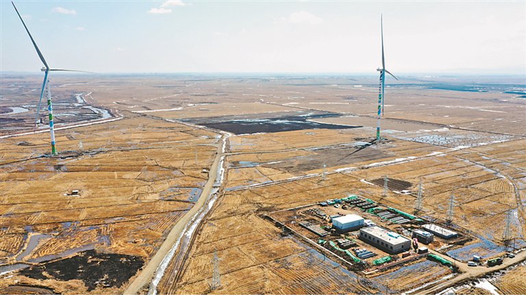 勃利縣200兆瓦風(fēng)電制氫聯(lián)合運(yùn)行示范項(xiàng)目施工現(xiàn)場。李奇曄攝